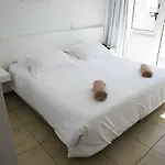 Sun Hall Aparthotel 3*