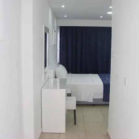 Sun Hall Aparthotel