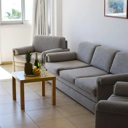 Sun Hall Apart-hotel Larnaca