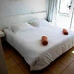Sun Hall Aparthotel Larnaca