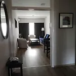 Sun Hall Aparthotel 3*