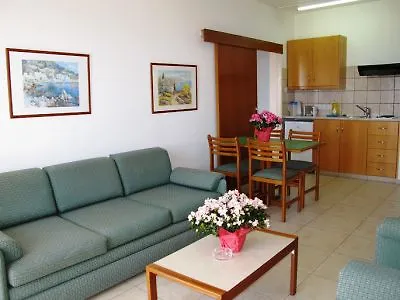 Apart-hotel Sun Hall 3*