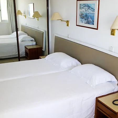 Sun Hall Apartmanhotel Lárnaka