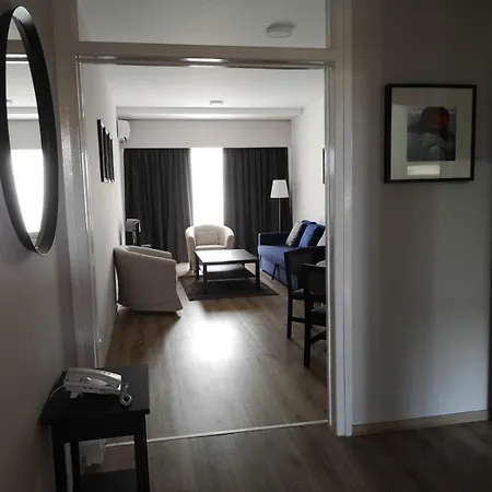 Sun Hall Apartmanhotel Lárnaka