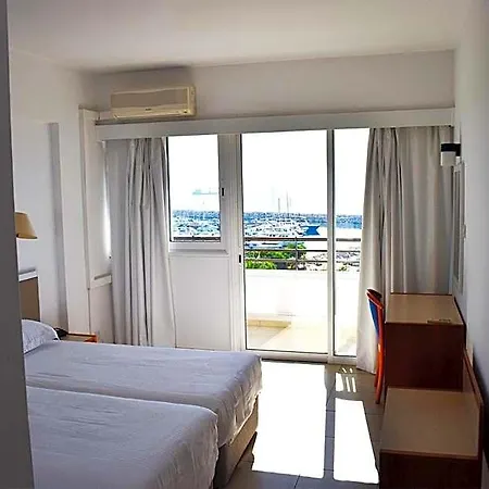 Sun Hall Apartmanhotel Lárnaka