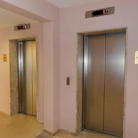Apartmanhotel Sun Hall 3*