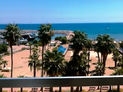 Sun Hall 3*