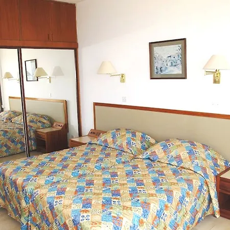 Aparthotel Sun Hall 3*