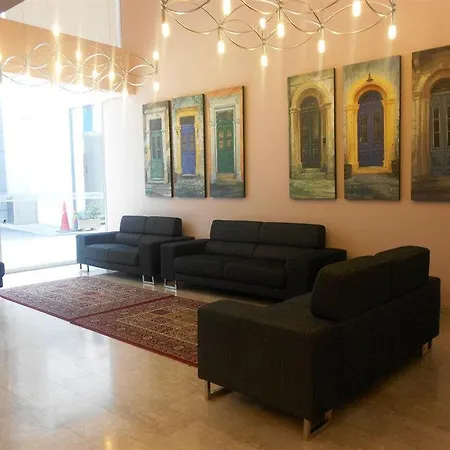 Sun Hall Apartmanhotel Lárnaka