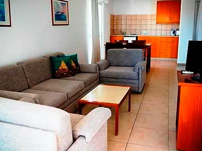 Sun Hall Apartmanhotel Lárnaka