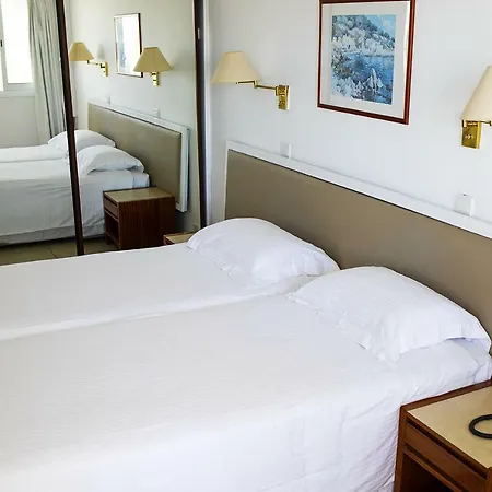 Apartahotel Sun Hall Lárnaca