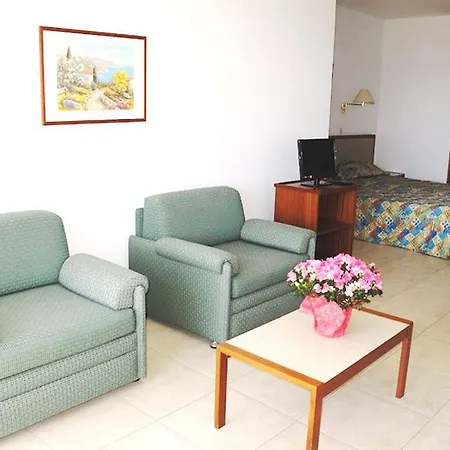 Sun Hall Apartahotel