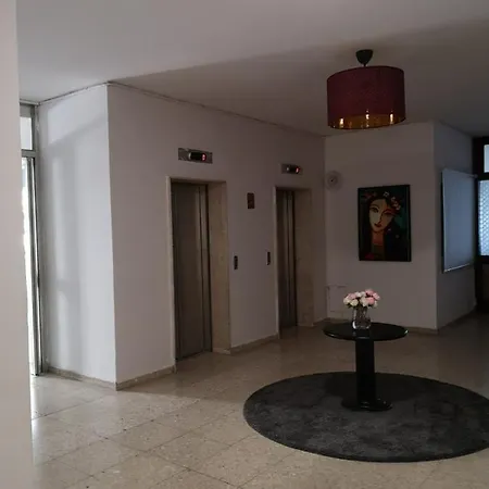 Sun Hall Aparthotel 3*