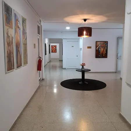 Sun Hall Aparthotel 3*