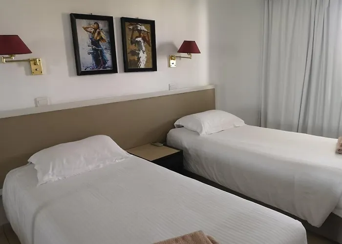 Aparthotel Sun Hall Larnaca