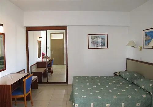 Sun Hall Aparthotel Larnaca