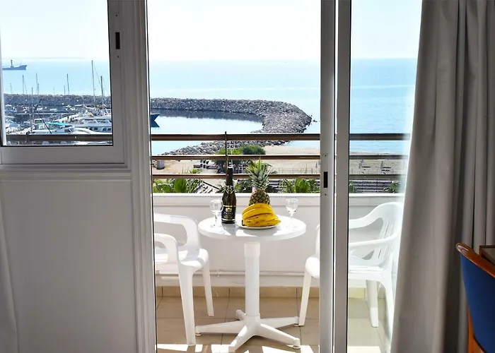 Aparthotel Sun Hall 3*