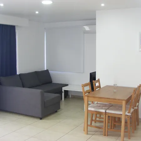 アパートホテル Sun Hall