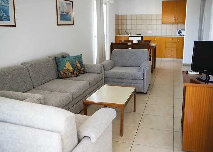 Sun Hall ラルナカ